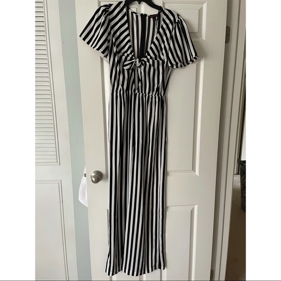 Black and white Striped jumpsuit - Picture 1 of 10
